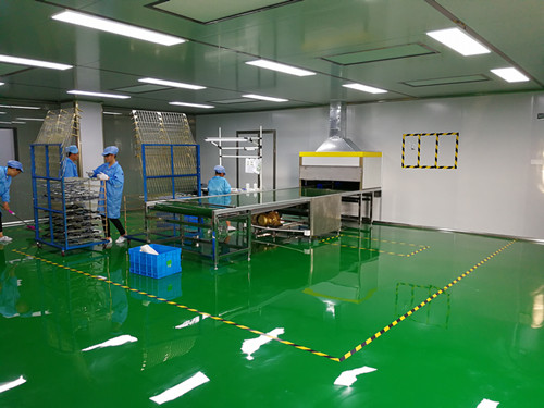 塑膠內飾件無塵噴漆生產線.jpg
