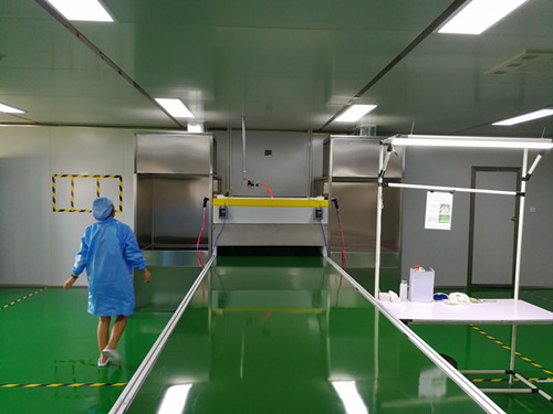 汽車內(nèi)飾件噴漆設(shè)備_.jpg